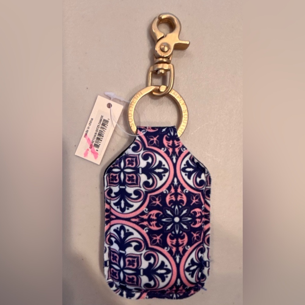 Simply Southern | Damask, key FOB, sanitizer, key chain. - Picture 5 of 8